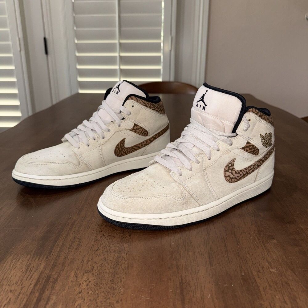 Nike Air Jordan 1 Mid Tan Brown Elephant Print Swoosh Suede Mens 10 DZ4129-102 - Picture 3 of 10
